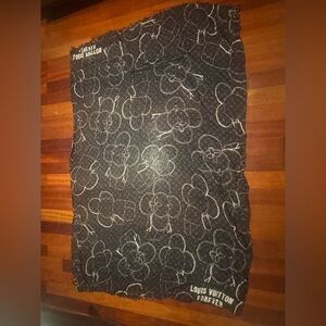 Louis Vuitton Monogram Black and White Floral Wrap